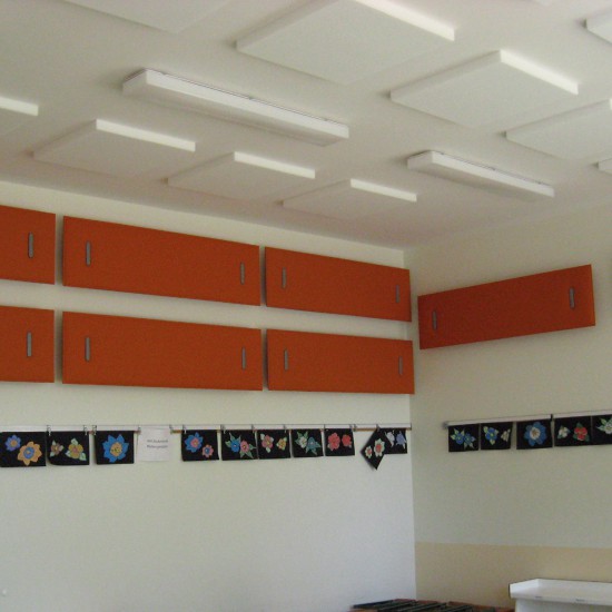 Snowsound Mitesco Wall, studielokaal met horizontaal gemonteerde akoestische wandpanelen